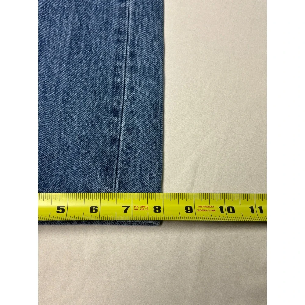 Levis 501 Original Fit Jeans Mens 33x30 Blue Medium Wash Straight Leg Button Fly